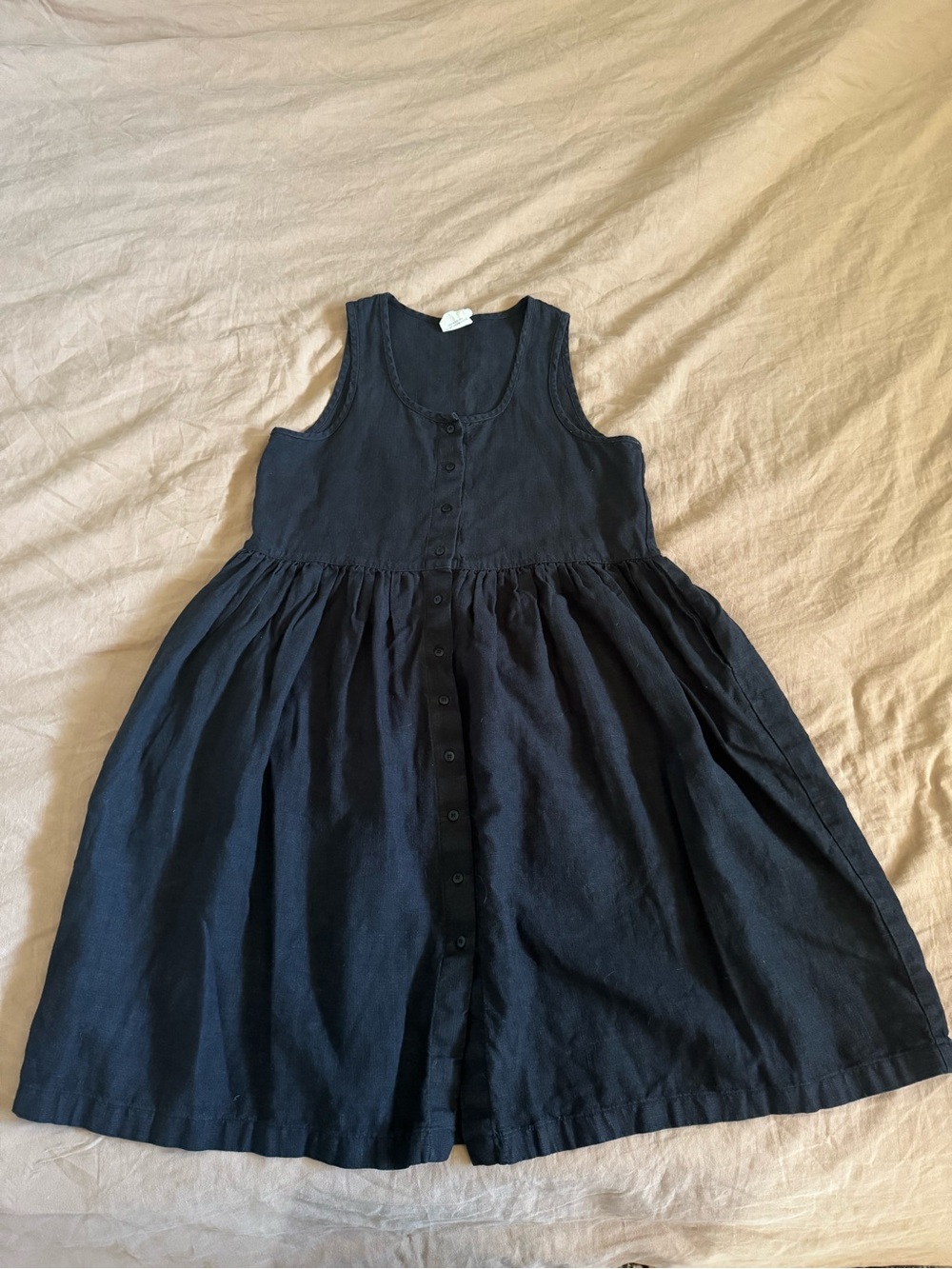 Beaton Linen sleeveless gathered dress - Picture 5 of 10